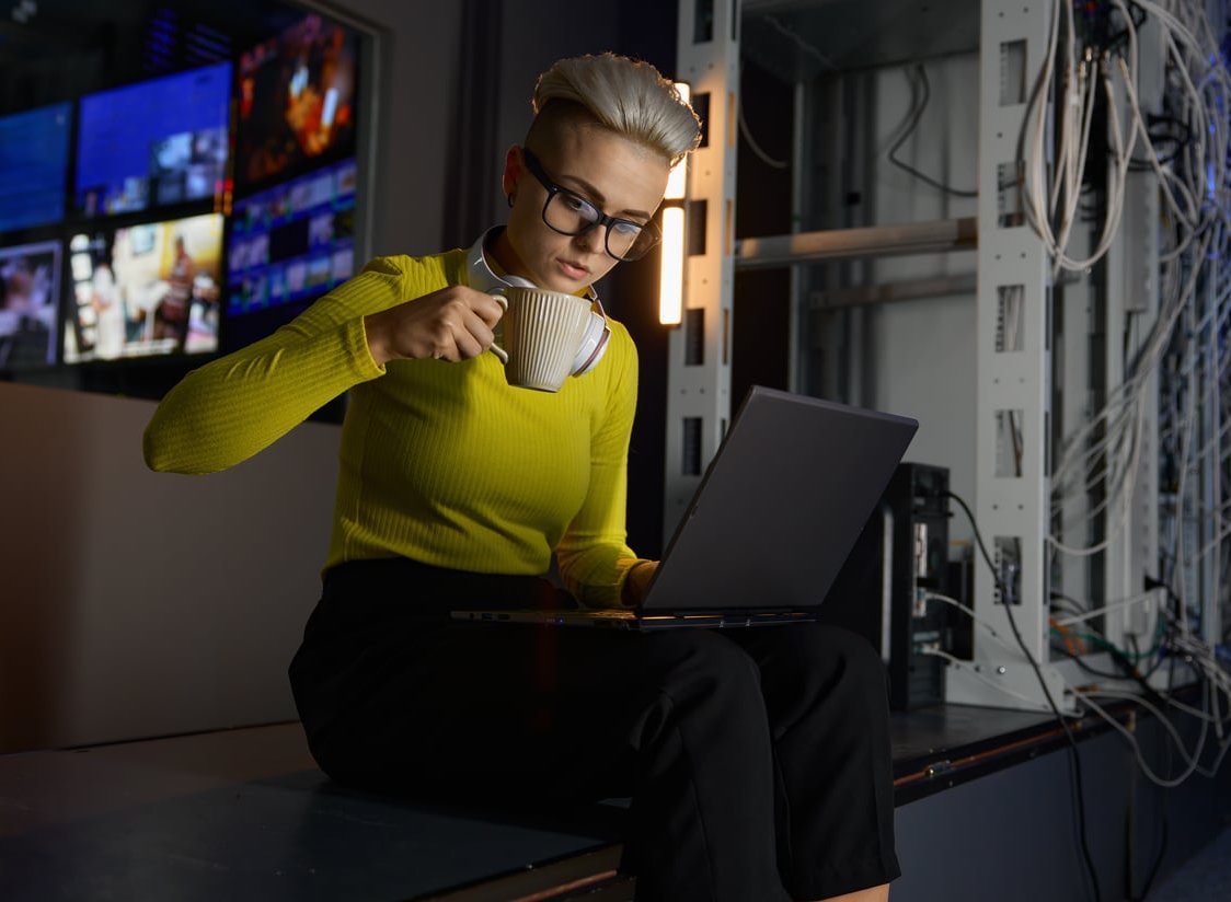 email signup laptop