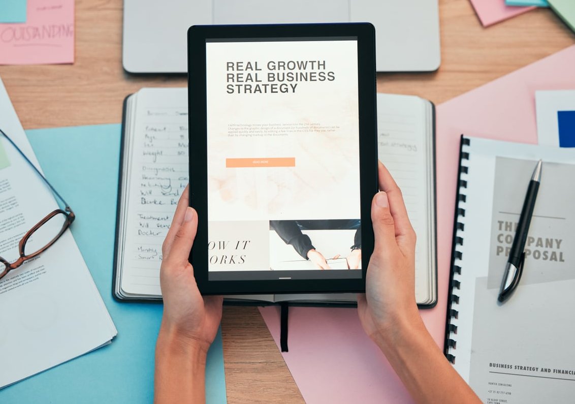 social media planning desk